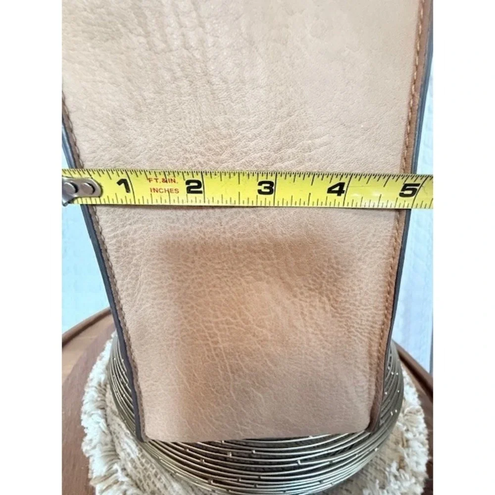 Universal Thread Crossbody/Handbag Pebbled Finish Earthy Beige Metal Ring Handle